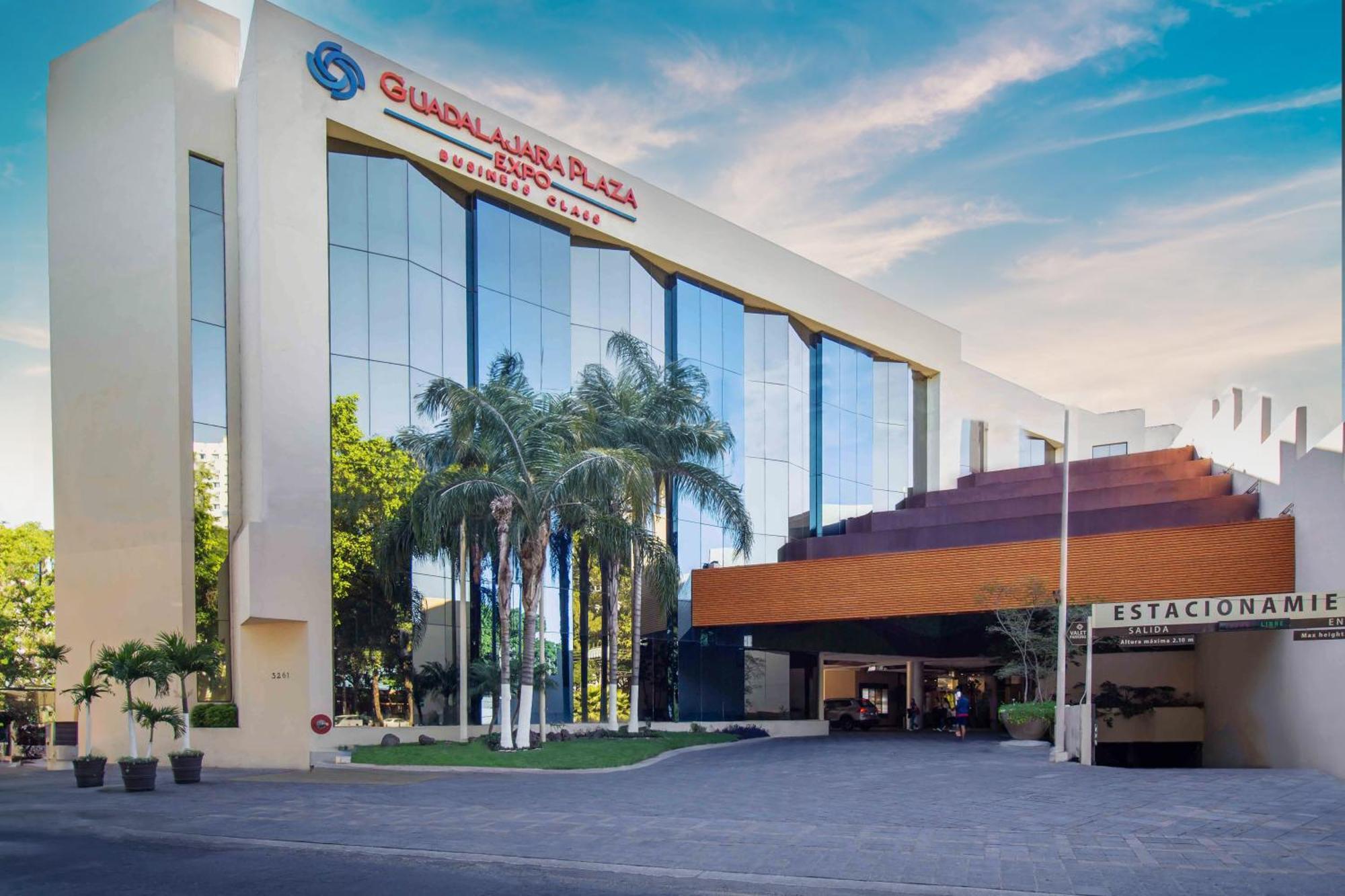 Hotel Guadalajara Plaza Expo Exteriör bild